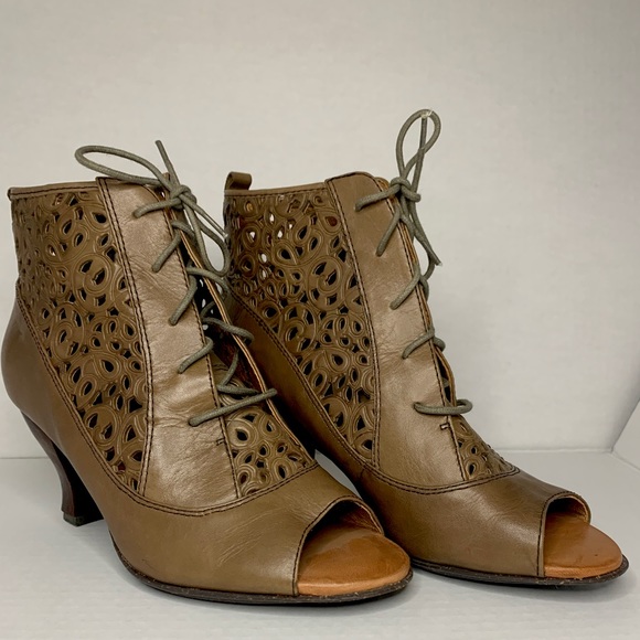 Naya Fennel Leather Booties - Picture 1 of 6